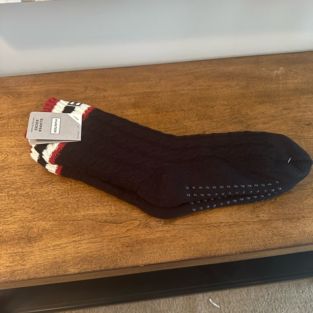 Hunter Black Cable Knit Womeb's Boot Socks with Red and White Accents